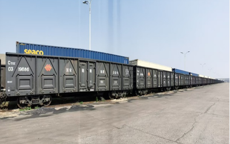 老敞車煥發(fā)新活力 國家能源集團首列“散貨+集裝箱”雙功能敞車正式投運