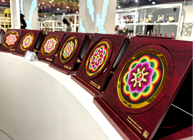 七彩絲線繡古今：從閨閣技藝到鄉(xiāng)村振興的文化密碼