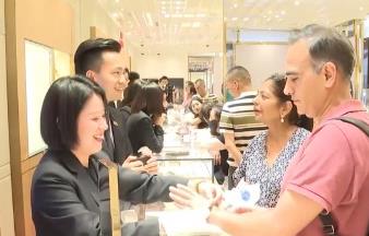 “入境流量”變“消費(fèi)留量” 國際消費(fèi)提質(zhì)擴(kuò)容釋放強(qiáng)勁增長(zhǎng)潛力