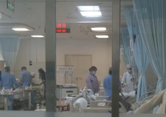 “AI+醫(yī)療”規(guī)?；瘧?yīng)用“加速跑” AI健康管理迎來爆發(fā)期形成萬億級(jí)市場