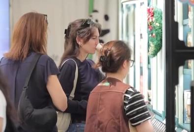 免簽“朋友圈”持續(xù)擴容 “即買即退”為“China Travel”增添消費“磁吸力”