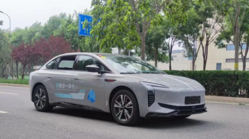 中國(guó)一汽紅旗車(chē)路云一體化技術(shù)測(cè)試成功