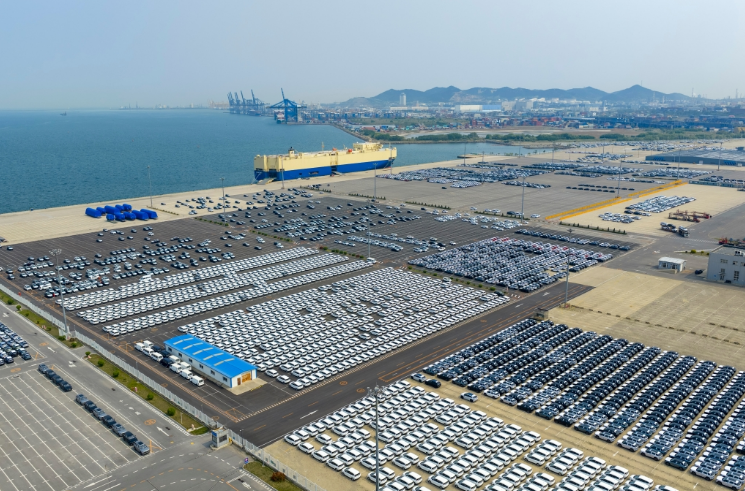 關(guān)港攜手 激活大連港商品車(chē)滾裝運(yùn)輸新動(dòng)能