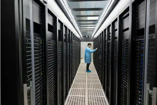 綠色算力大基地是怎樣煉成的——內(nèi)蒙古奮力答好“東數(shù)西算”工程“算”“數(shù)”題