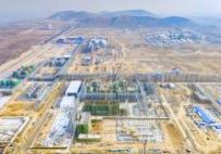 全國最大乙烷制α-烯烴裝置核心塔器吊裝