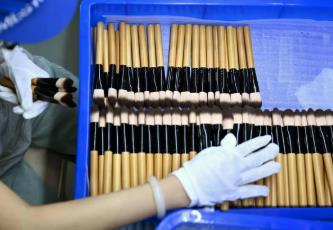 河南鹿邑：化妝刷之鄉(xiāng)打造“美麗經(jīng)濟(jì)”