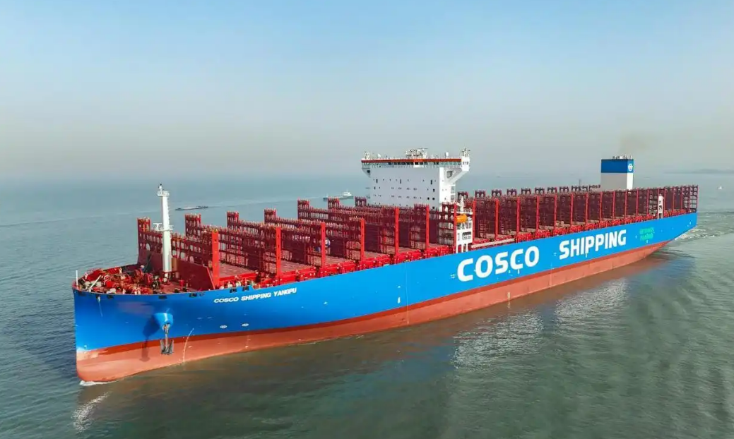 國內(nèi)第一艘！綠色低碳智能甲醇雙燃料集裝箱船交付