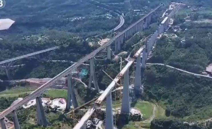 重點(diǎn)工程建設(shè)“加速跑” 鐵路網(wǎng)不斷織密帶動(dòng)區(qū)域經(jīng)濟(jì)迸發(fā)新活力