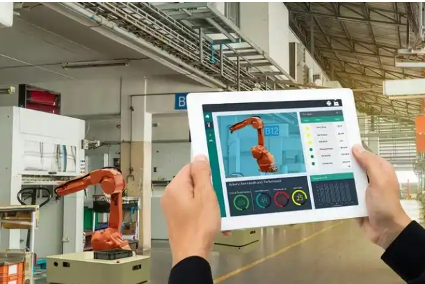 一塊屏幕背后的“制造業(yè)朋友圈”