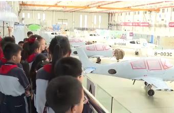 “工廠游”“光影游”“高鐵游”持續(xù)升溫 新熱點新體驗燃動夏日經(jīng)濟新引擎