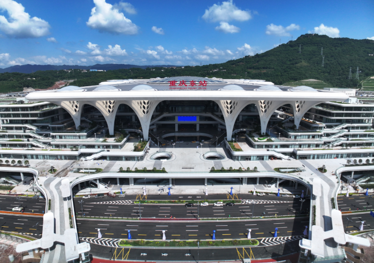 我國西部地區(qū)最大高鐵樞紐站——重慶東站開通運營