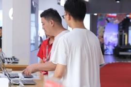 買電腦、考駕照、去旅行……“考后經(jīng)濟”透出消費新趨勢