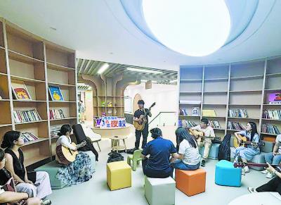 “文化夜?！倍x新生活