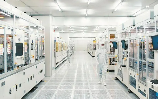 榮耀用1.4萬件專利構(gòu)建起專利護(hù)城河--毫米級創(chuàng)新鍛造新質(zhì)生產(chǎn)力