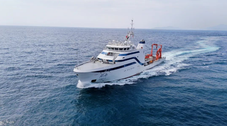 我國首艘海洋級(jí)智能科考船“同濟(jì)”號(hào)正式交付