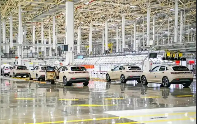 智能化競(jìng)爭(zhēng)步入“深水區(qū)” 催生汽車(chē)產(chǎn)業(yè)鏈合作新機(jī)制