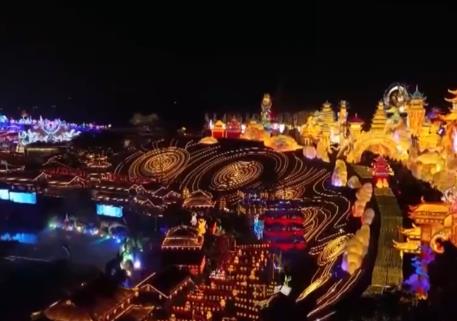 文旅市場(chǎng)“熱”力全開(kāi)成為帶動(dòng)消費(fèi)重要引擎 “文旅+”釋放強(qiáng)勁動(dòng)能