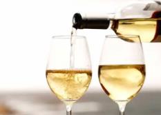 個性化 悅己化 便捷化　白葡萄酒今夏“升溫”