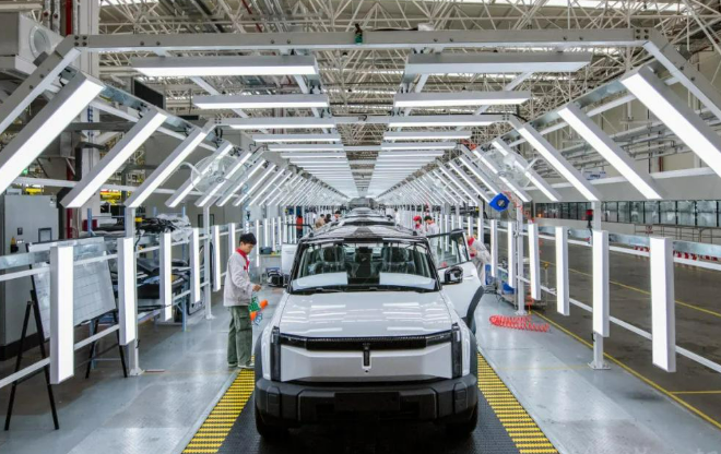 國(guó)務(wù)院常務(wù)會(huì)議解讀 | 切實(shí)規(guī)范新能源汽車產(chǎn)業(yè)競(jìng)爭(zhēng)秩序