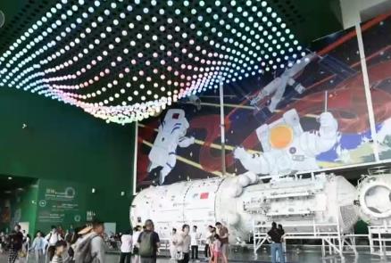 拯救夏日好奇心！這個暑假，與科技來一次親密接觸