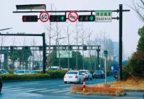 高峰時(shí)段擁堵指數(shù)下降3.4% 呼和浩特市建成百條“綠波帶”提升出行效率