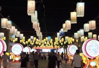 武術(shù)+非遺+夜游！多元化、沉浸式消費(fèi)場景點(diǎn)亮古鎮(zhèn)夜經(jīng)濟(jì)