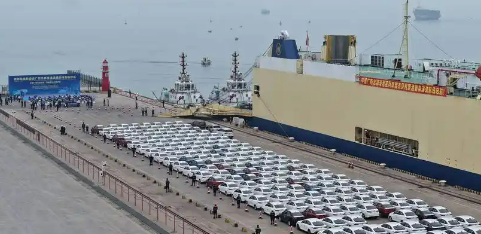 西部陸海新通道助“西部造”汽車(chē)滾裝出口