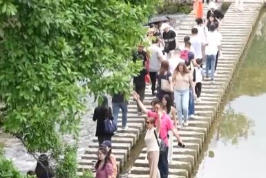 “免簽+直飛”便利助燃中國游新熱潮 拉近中國與世界距離