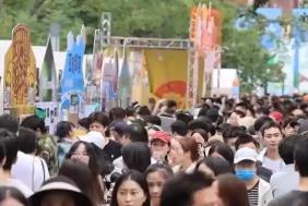 “清爽”文旅燃動暑期“熱”經(jīng)濟 “網(wǎng)紅”項目激活“逗留型旅游”活力