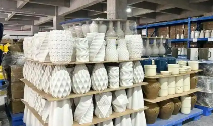 湖南省醴陵市嘉樹鎮(zhèn)：一塊泥巴“燒”出一個產(chǎn)業(yè)