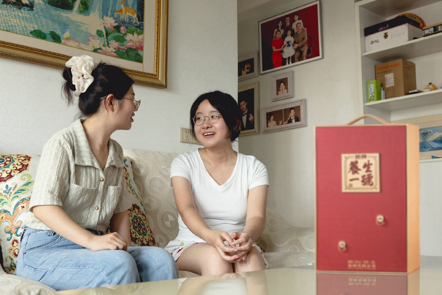 湖北鄂州高考文理狀元專訪 養(yǎng)生一號敬謝至親