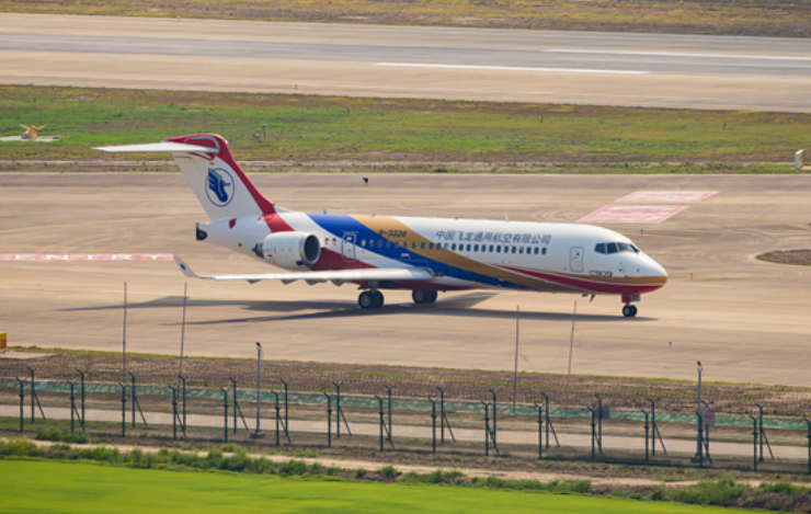 首架C909醫(yī)療機(jī)交付 國產(chǎn)商用飛機(jī)系列化發(fā)展實(shí)現(xiàn)新拓展