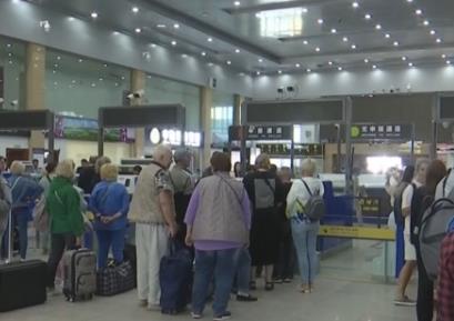 對(duì)俄免簽剛落地 邊境口岸迎大批俄游客