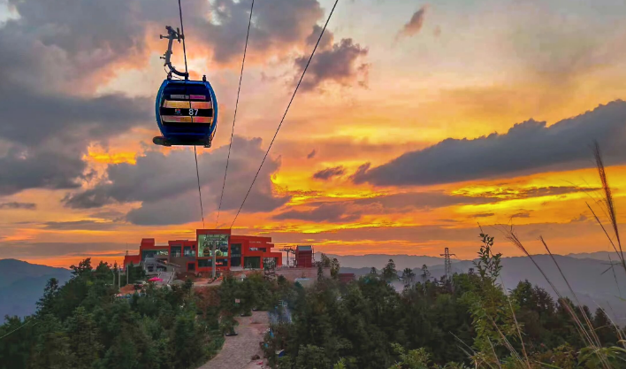 亞洲最長索道順利通過驗(yàn)收并投入試運(yùn)營