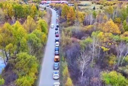 “追秋”“熱游”“趕村”成開啟山水畫卷與美食之旅“金鑰匙” 激活服務消費新動能