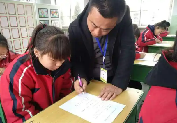 《鄉(xiāng)村語言文字高質(zhì)量發(fā)展建設(shè)指南》印發(fā)