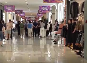 大潮引客來！大潮“東風(fēng)”催熱文旅、餐飲、時(shí)尚產(chǎn)業(yè)消費(fèi)熱潮