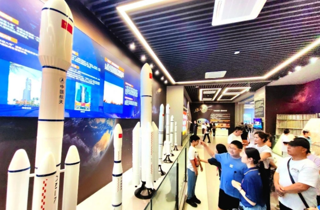 高?？萍颊桂^激勵青年學(xué)子傳承科學(xué)精神