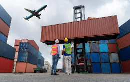 為服務(wù)出口提供更多保險支持