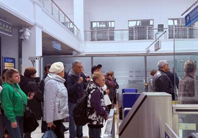 對俄免簽政策“滿月” 饒河跨境游“哈拉少！”