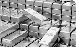 白銀交易熱度居高不下 資金涌入背后波動風(fēng)險隱現(xiàn)