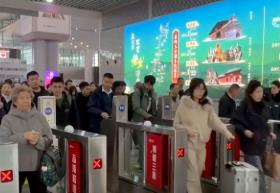 淡季不淡賞秋看景火熱 銀發(fā)族、年假族、新婚蜜月族錯(cuò)峰出游感受別樣新體驗(yàn)