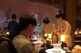 “情緒消費(fèi)”“出片剛需”“丑萌”……新需求釋放新商機(jī) 消費(fèi)升級(jí)再添新動(dòng)力