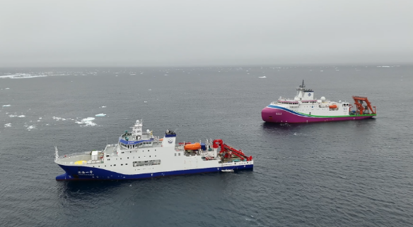 我國(guó)科考隊(duì)圓滿完成北極載人深潛任務(wù)