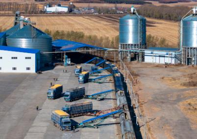 黑龍江“北糧南運”進入高峰期 鐵路多措并暢通運糧通道