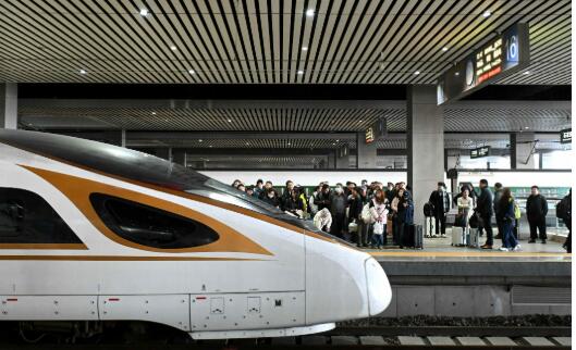 前10月全國鐵路發(fā)送旅客39.5億人次 創(chuàng)歷史同期新高