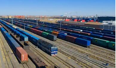 中歐班列中通道年內(nèi)通行量首次突破3500列