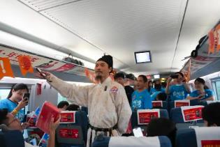 財(cái)經(jīng)觀察：服務(wù)消費(fèi)“煥新”開辟萬億大市場