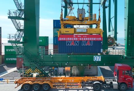 福州港集裝箱海鐵聯(lián)運(yùn)一體化直卸業(yè)務(wù)突破100列