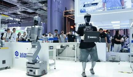 防范重復(fù)度高產(chǎn)品“扎堆”上市 我國(guó)將建立健全具身智能行業(yè)準(zhǔn)入退出機(jī)制